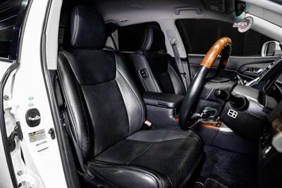 2012 Toyota Crown - Thumbnail