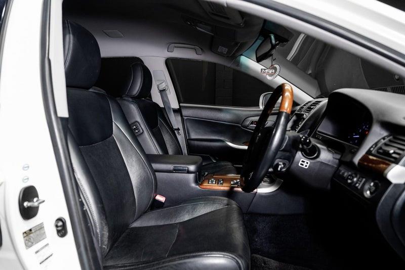 2012 Toyota Crown