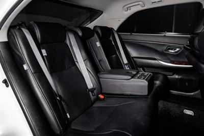 2012 Toyota Crown - Thumbnail