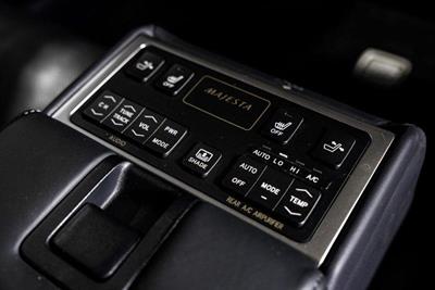 2012 Toyota Crown - Thumbnail