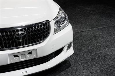 2012 Toyota Crown - Thumbnail