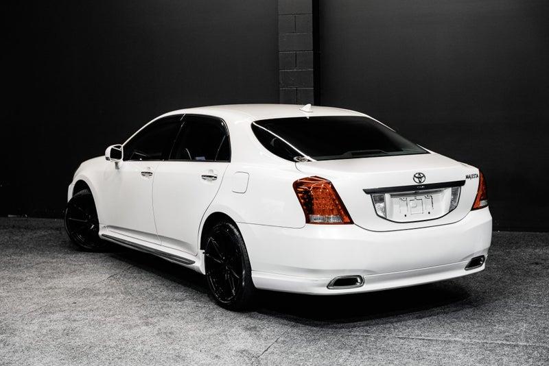 2012 Toyota Crown