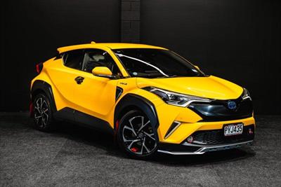 2017 Toyota C-HR - Thumbnail