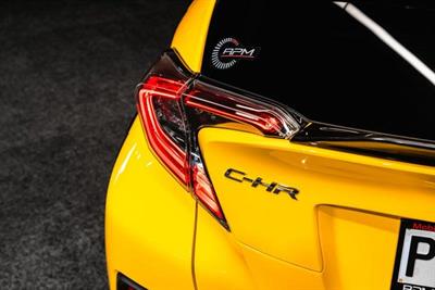 2017 Toyota C-HR - Thumbnail