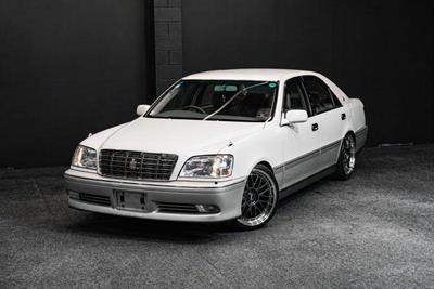 2001 Toyota Crown - Thumbnail