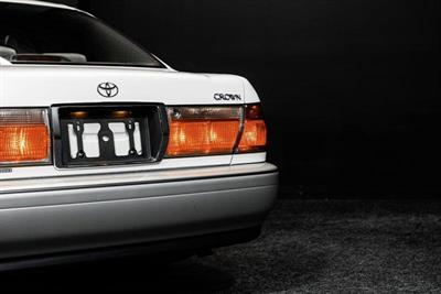 2001 Toyota Crown - Thumbnail