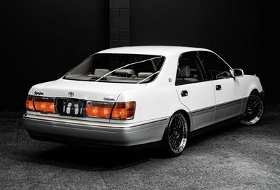 2001 Toyota Crown - Thumbnail