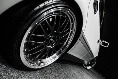 2001 Toyota Crown - Thumbnail