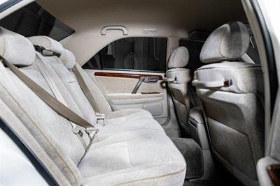 2001 Toyota Crown - Thumbnail