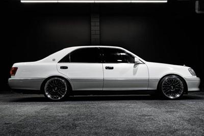 2001 Toyota Crown - Thumbnail