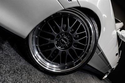 2001 Toyota Crown - Thumbnail