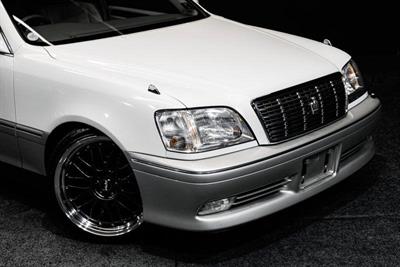 2001 Toyota Crown - Thumbnail