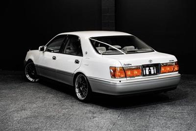 2001 Toyota Crown - Thumbnail