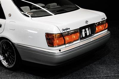 2001 Toyota Crown - Thumbnail