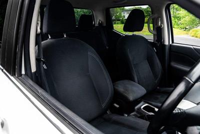 2019 Nissan Navara - Thumbnail