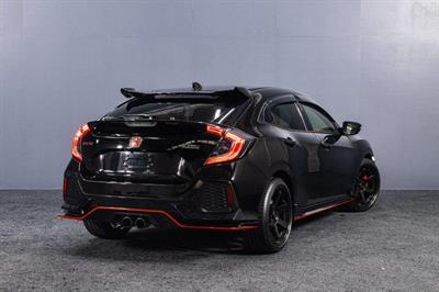 2018 Honda Civic - Thumbnail