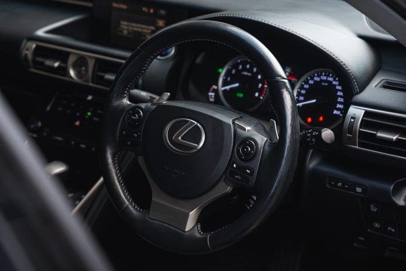 2013 Lexus IS 300h