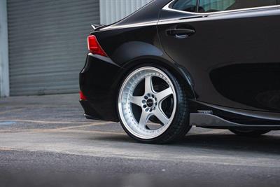 2013 Lexus IS 300h - Thumbnail