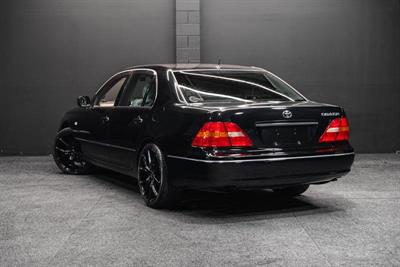 2002 Toyota Celsior - Thumbnail