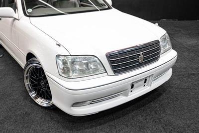 2003 Toyota Crown - Thumbnail