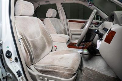 2003 Toyota Crown - Thumbnail