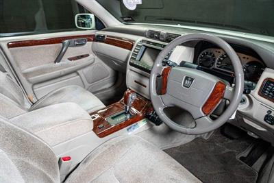 2003 Toyota Crown - Thumbnail