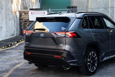 2019 Toyota RAV4 - Thumbnail
