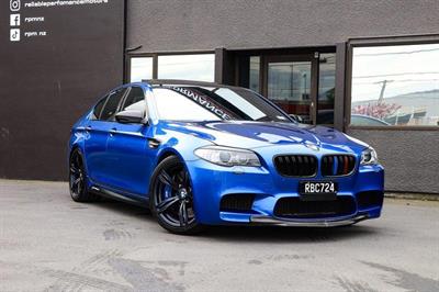 2012 BMW M5 - Thumbnail