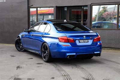 2012 BMW M5 - Thumbnail