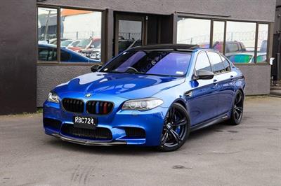 2012 BMW M5 - Thumbnail