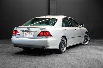 2004 Toyota Crown - Thumbnail