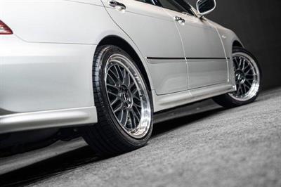 2004 Toyota Crown - Thumbnail