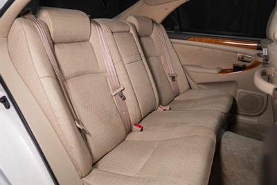 2006 Toyota Crown - Thumbnail