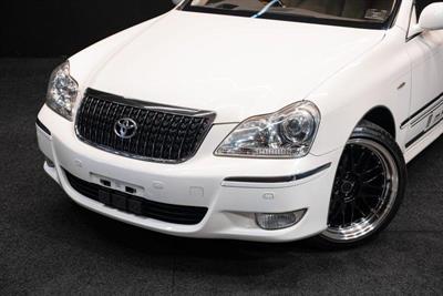 2006 Toyota Crown - Thumbnail