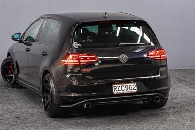 2014 Volkswagen Golf - Thumbnail