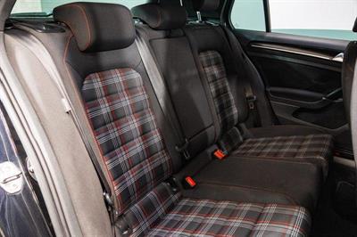 2014 Volkswagen Golf - Thumbnail