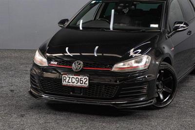 2014 Volkswagen Golf - Thumbnail