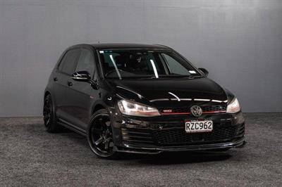 2014 Volkswagen Golf - Thumbnail