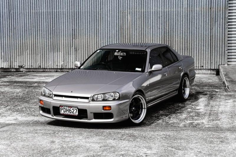 2000 Nissan Skyline