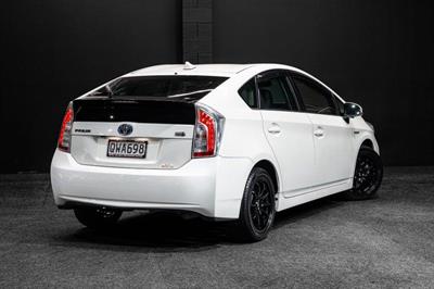 2013 Toyota Prius - Thumbnail