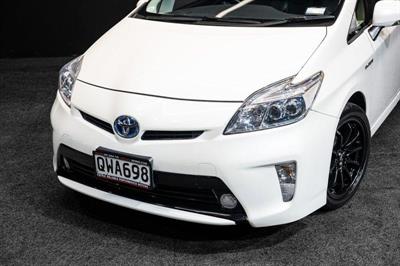 2013 Toyota Prius - Thumbnail