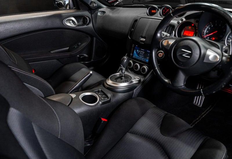 2009 Nissan Fairlady