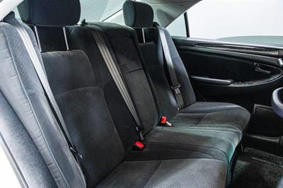 2005 Toyota Crown - Thumbnail