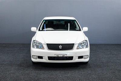 2005 Toyota Crown - Thumbnail