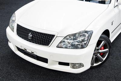 2005 Toyota Crown - Thumbnail