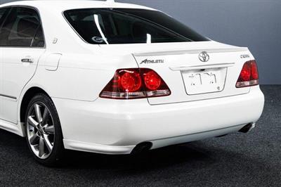 2005 Toyota Crown - Thumbnail