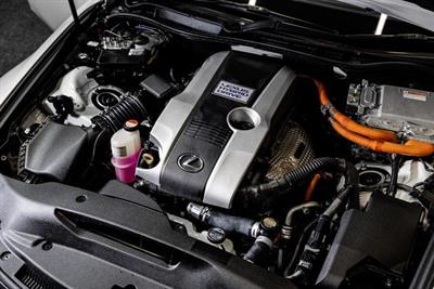 2014 Lexus IS 300h - Thumbnail