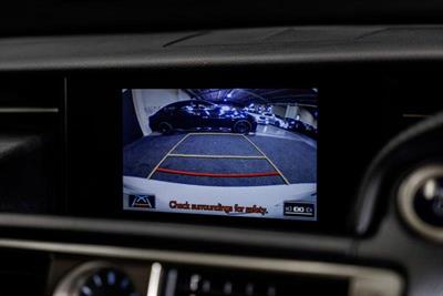 2014 Lexus IS 300h - Thumbnail