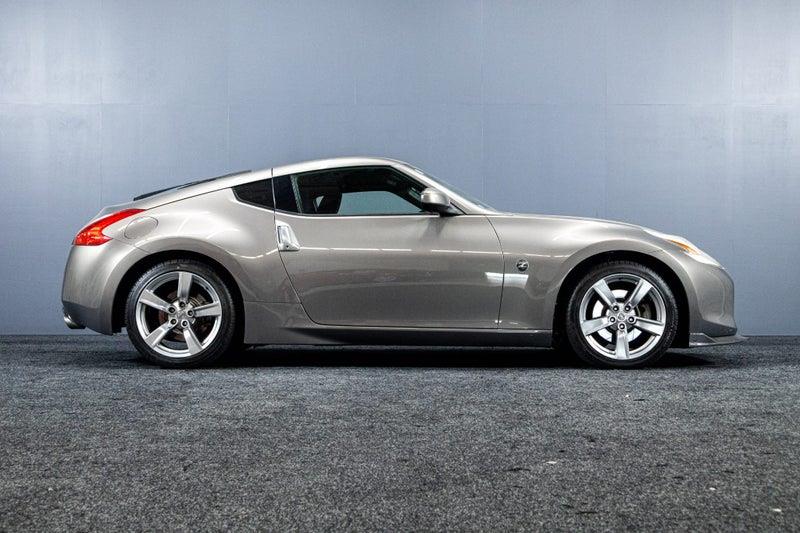 2009 Nissan Fairlady