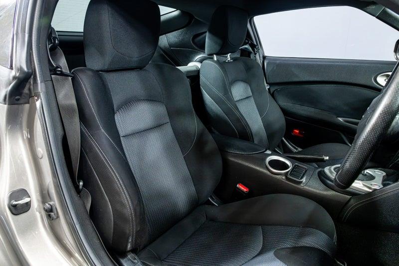 2009 Nissan Fairlady